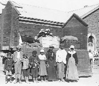 Refugees and Transport from Transport Train, Kimberley (1901)